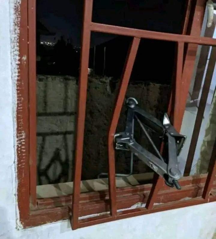 Robbers Devise New Method to Access Homes Despite Reinforced Doors and Windows