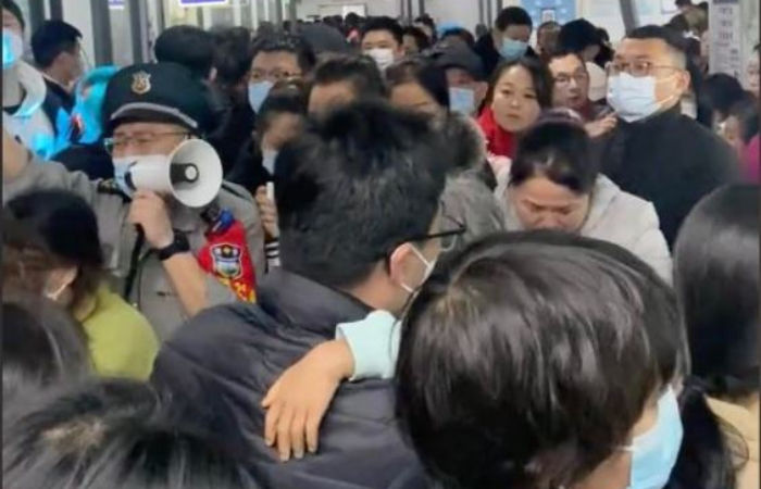 New Virus Surge in China Sparks Global Health Fears