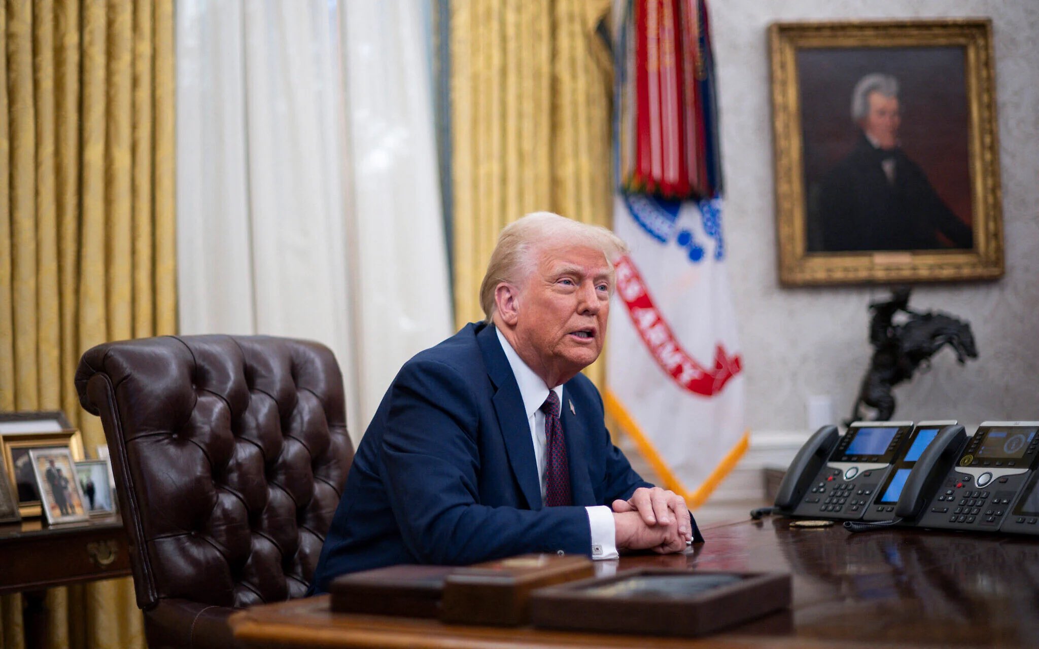 Trump’s $100 Billion Plan: Federal Workers Offered 8 Months’ Pay to Quit!