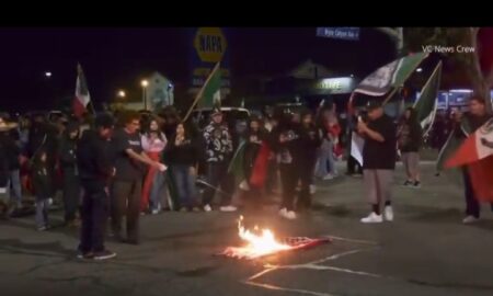 Shocking Protests Erupt Across U.S. as ICE Deportation Raids Spark Outrage: US Flags Burned, Traffic Blocked!
