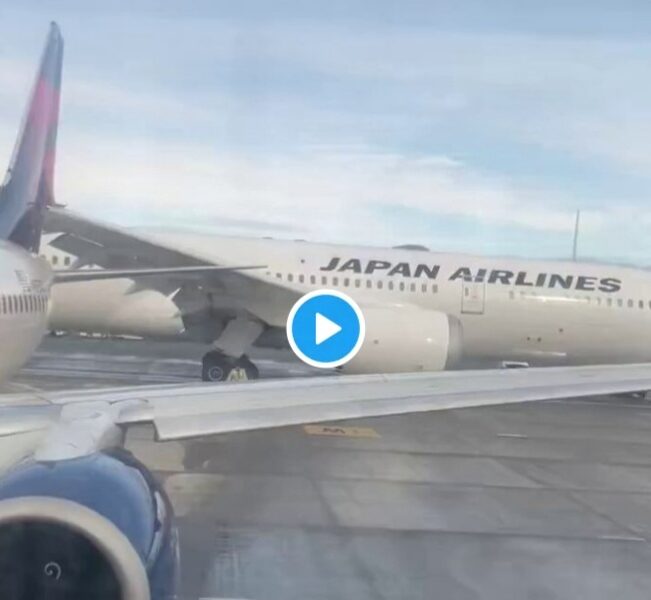 Japan Airlines Jet Slices Delta Plane’s Tail in Seattle Collision