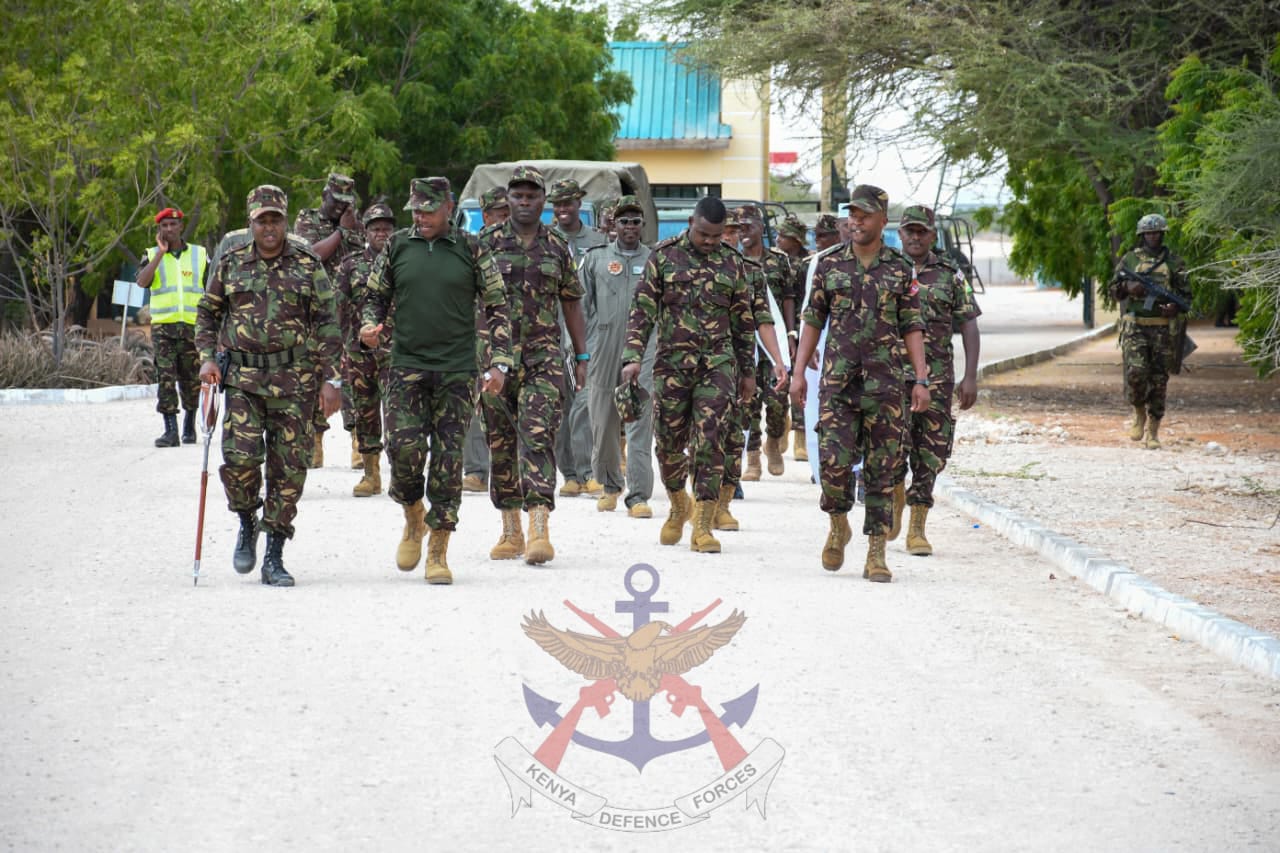 A Past photo of kdf officers