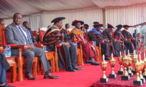 His Excellency President (Rtd) Uhuru Kenyatta, accompanied by Hon. Dr. @MoiGideon , the Chancellor of Kabarak University, arrives at Kabarak University ahead of the institution’s 21st Graduation Ceremony.