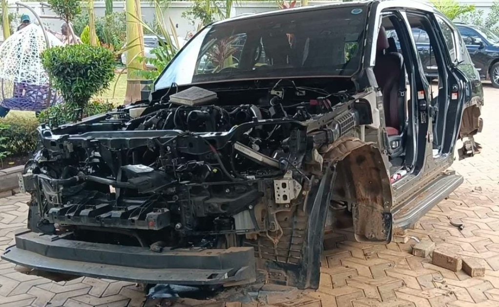 Armed gang raids home in Kirinyaga Central and strips Ksh. 35 million Lexus overnight